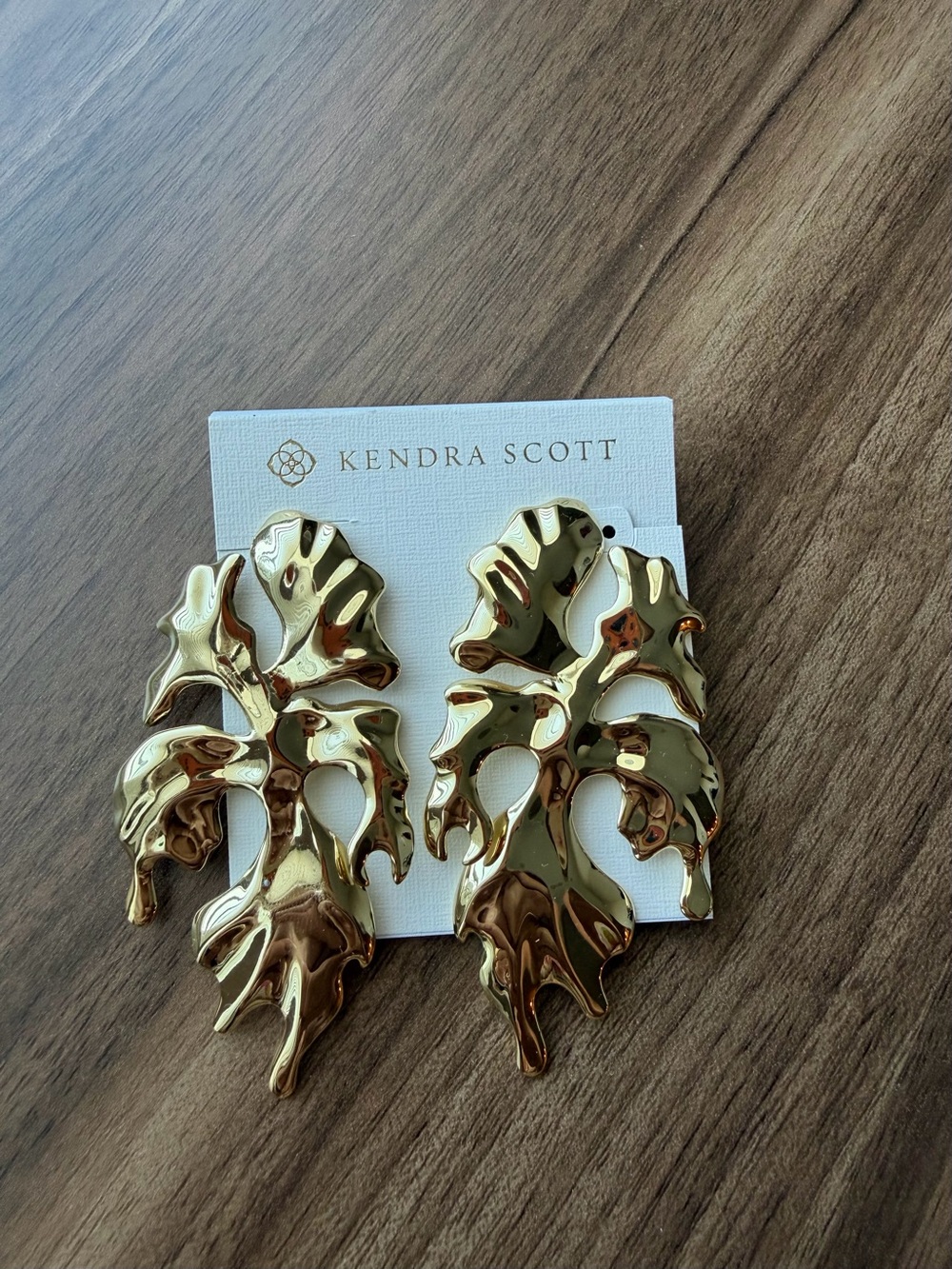 Kendra Scott Gold Sculptural Leaf Drop Earrings NWT